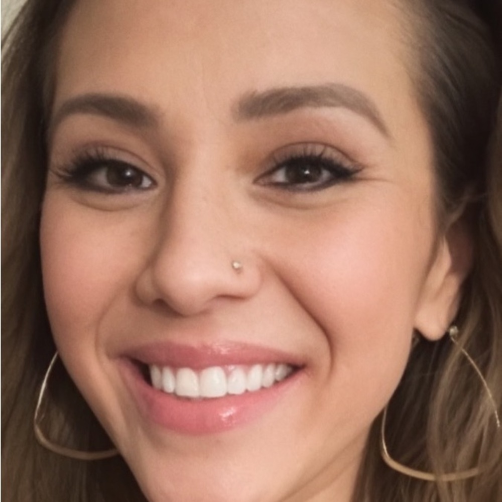 Meet your Posher, Kelli